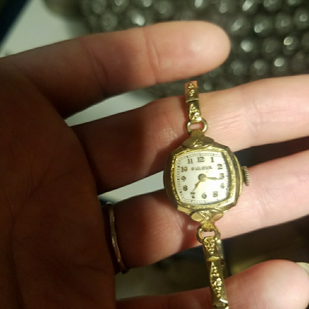 VINTAGE 50s Bulova watch.
